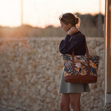 Charger l'image dans la galerie, Gabardine Ground Pineapple Bleu Nuit Polaire </p> See You At Six©