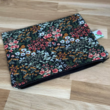 Charger l'image dans la galerie, Popeline de coton - Champs de fleurs