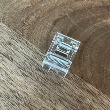 Charger l'image dans la galerie, Pied presseur à rouleaux