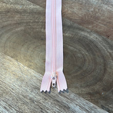 Charger l&#39;image dans la galerie, Fermeture éclair fine 20 cm - Plusieurs coloris
